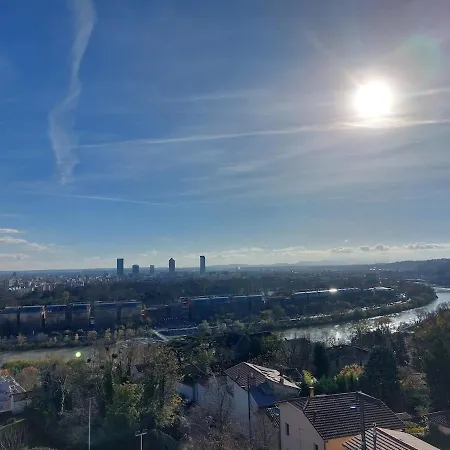 Vue Sur Lyon - Clim - Terrasse - Parking Securise 아파트 *