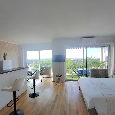 Apartment Vue Sur Lyon - Clim - Terrasse - Parking Securise